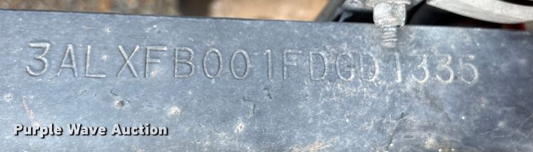 image for item ET7056 2015 Freightliner Coronado semi truck