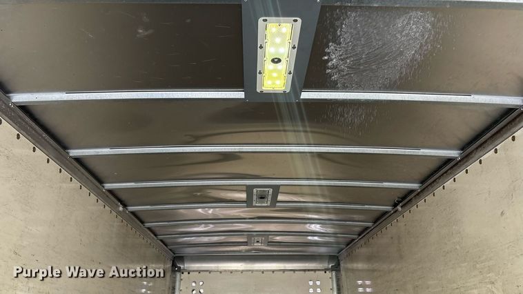 image for item ET8518 2017 Hino 268 box truck