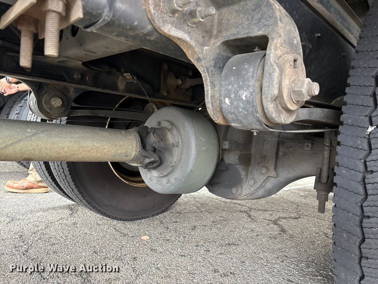 image for item ET8518 2017 Hino 268 box truck