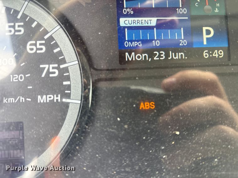 image for item ET8518 2017 Hino 268 box truck