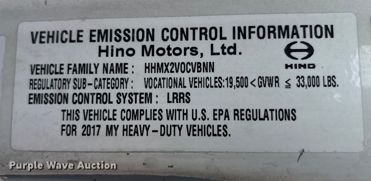 image for item ET8518 2017 Hino 268 box truck