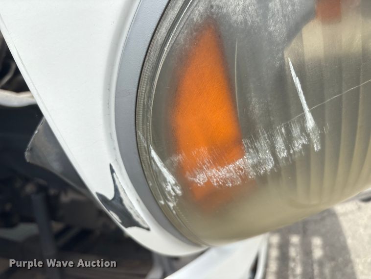 image for item ET8519 2017 Hino 268 box truck