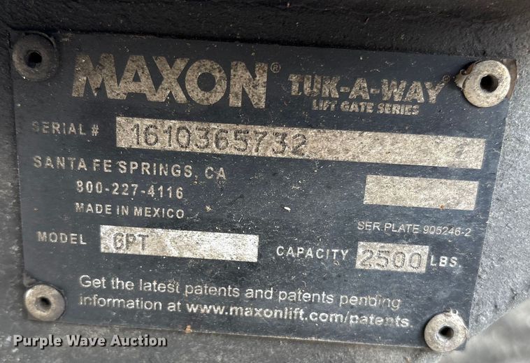 image for item ET8519 2017 Hino 268 box truck