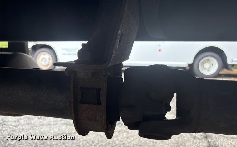 image for item ET8519 2017 Hino 268 box truck