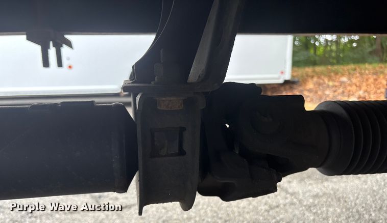 image for item ET8519 2017 Hino 268 box truck