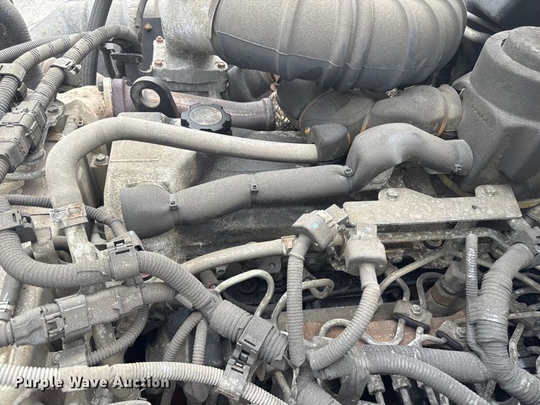 image for item ET8519 2017 Hino 268 box truck