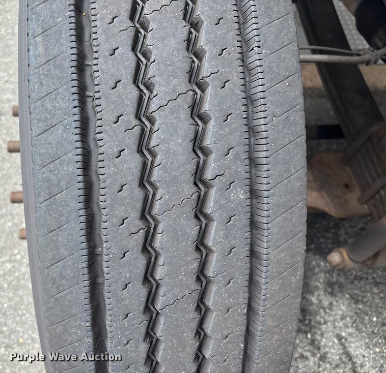 image for item ET8519 2017 Hino 268 box truck