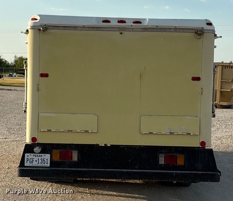 image for item EU0032 2010 Isuzu NPR refrigerated truck