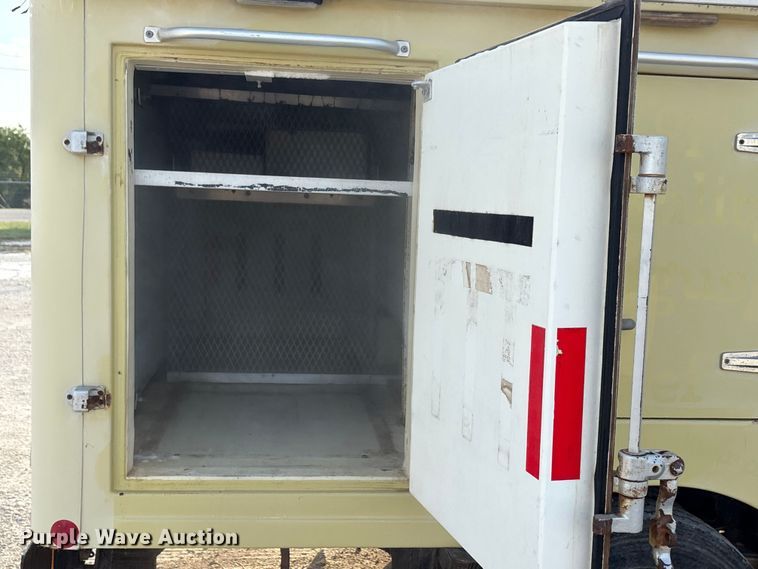 image for item EU0032 2010 Isuzu NPR refrigerated truck