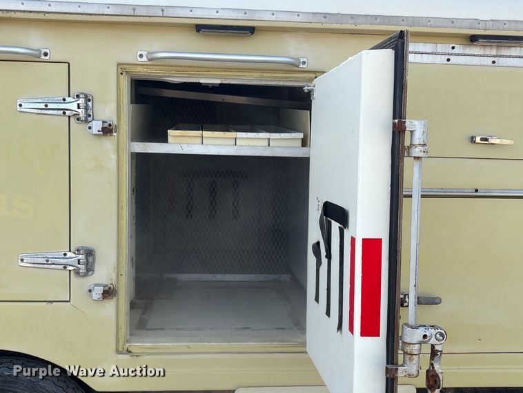 image for item EU0032 2010 Isuzu NPR refrigerated truck