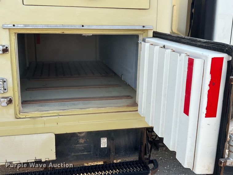 image for item EU0032 2010 Isuzu NPR refrigerated truck