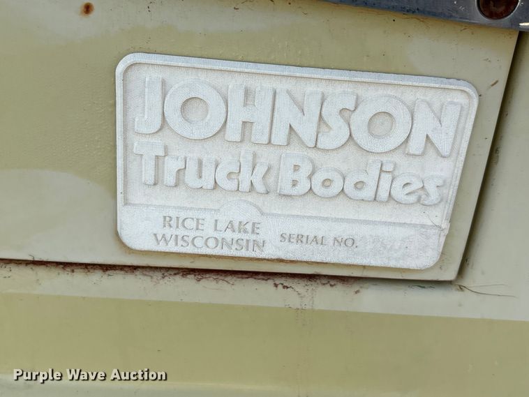 image for item EU0032 2010 Isuzu NPR refrigerated truck