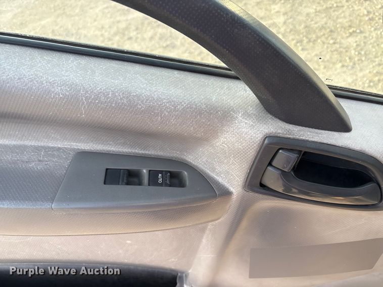 image for item EU0032 2010 Isuzu NPR refrigerated truck