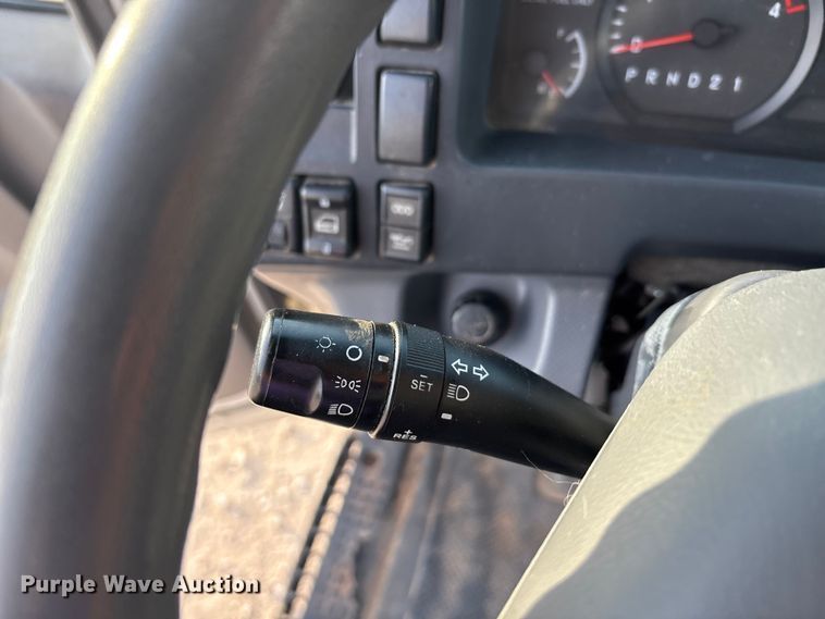 image for item EU0032 2010 Isuzu NPR refrigerated truck