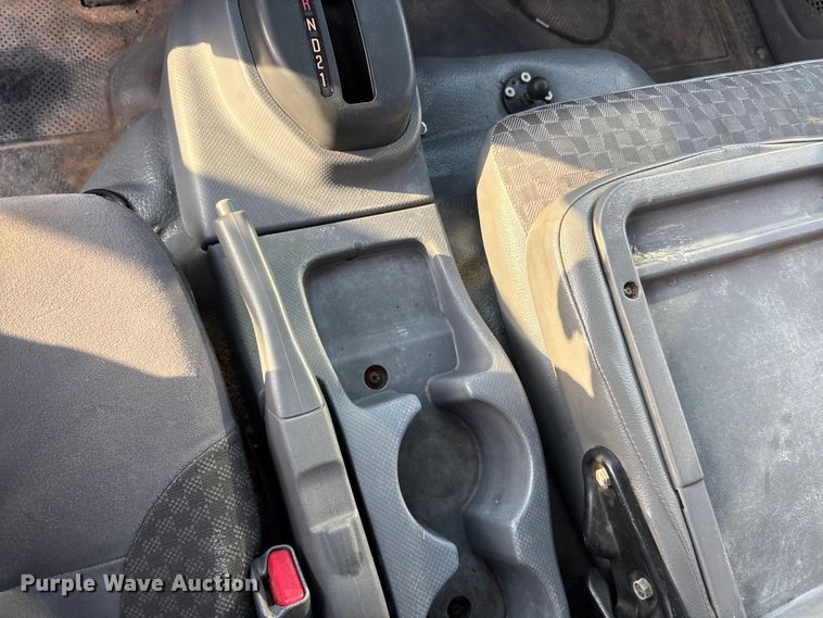 image for item EU0032 2010 Isuzu NPR refrigerated truck