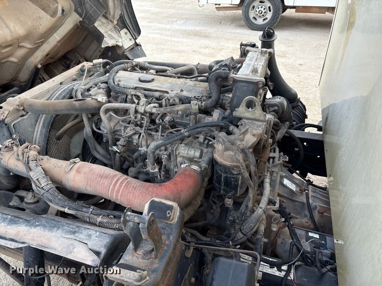 image for item EU0032 2010 Isuzu NPR refrigerated truck