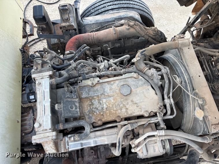 image for item EU0032 2010 Isuzu NPR refrigerated truck