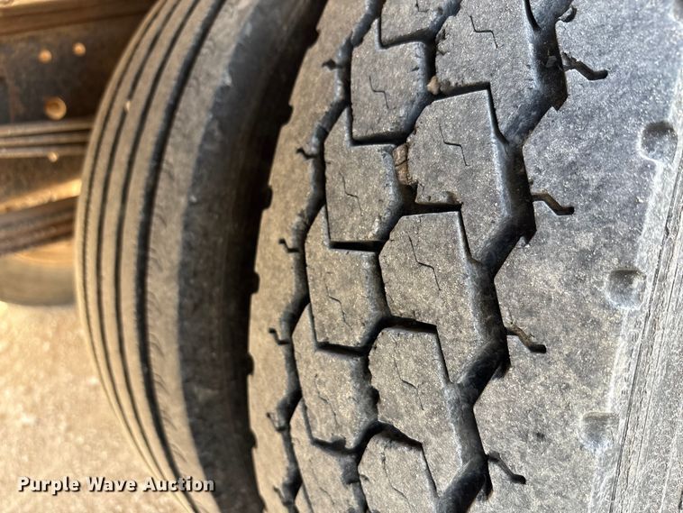 image for item EU0032 2010 Isuzu NPR refrigerated truck