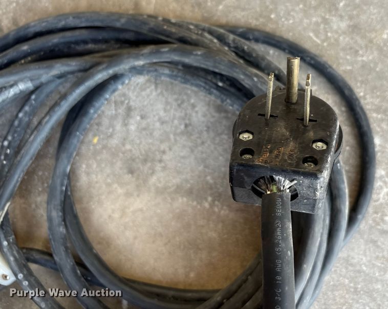 image for item EU0032 2010 Isuzu NPR refrigerated truck