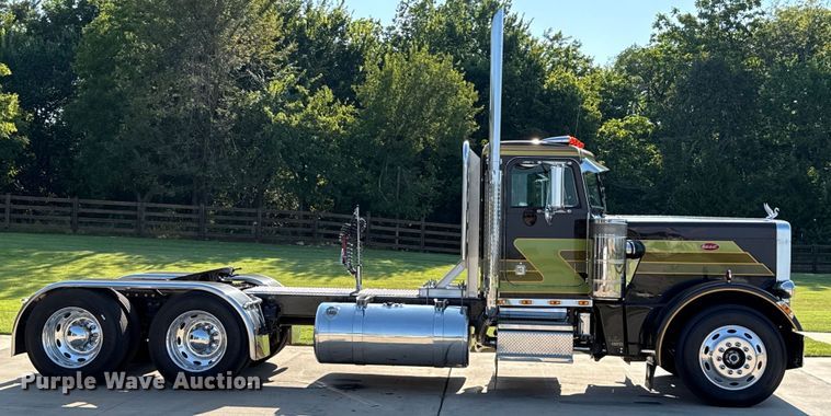 image for item EU2001 1987 Peterbilt 359 semi truck