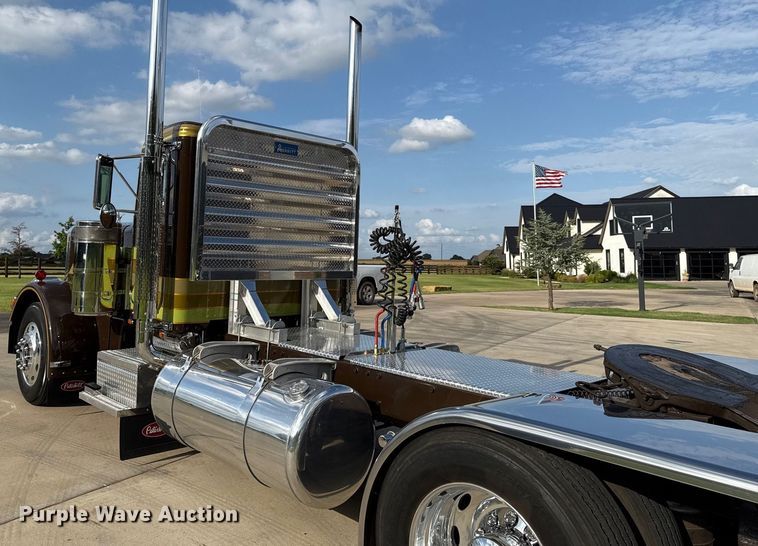 image for item EU2001 1987 Peterbilt 359 semi truck