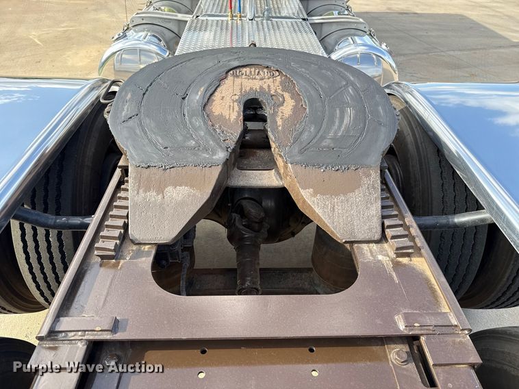 image for item EU2001 1987 Peterbilt 359 semi truck