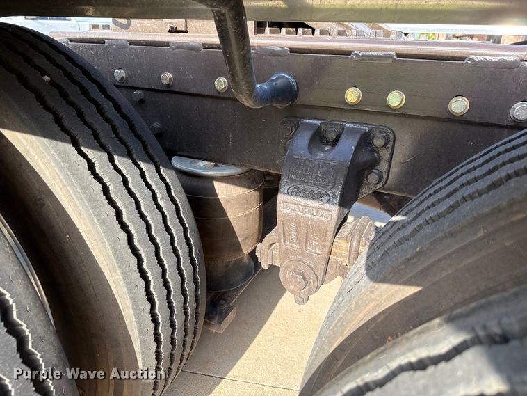 image for item EU2001 1987 Peterbilt 359 semi truck