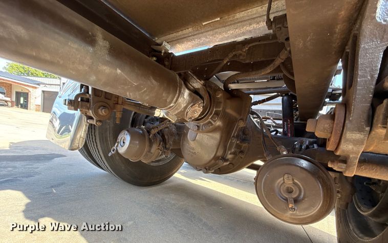 image for item EU2001 1987 Peterbilt 359 semi truck