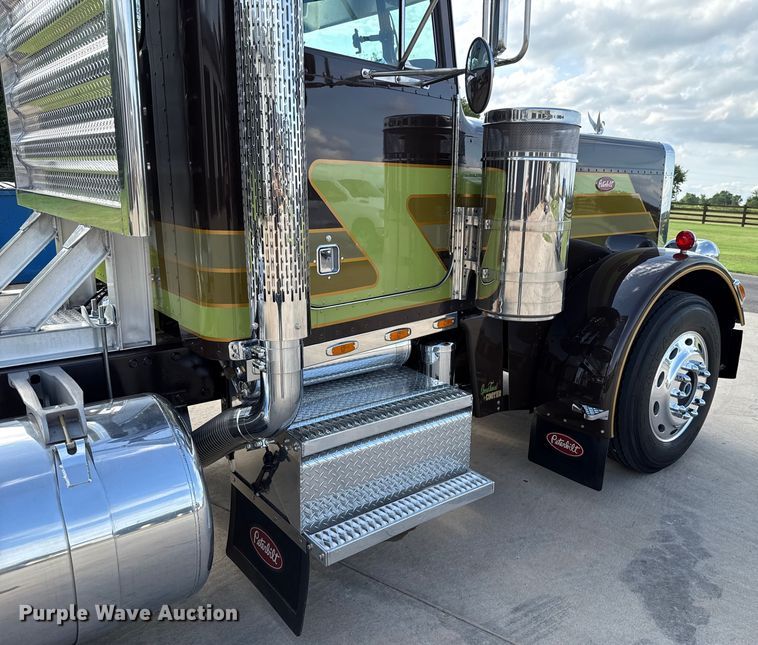 image for item EU2001 1987 Peterbilt 359 semi truck