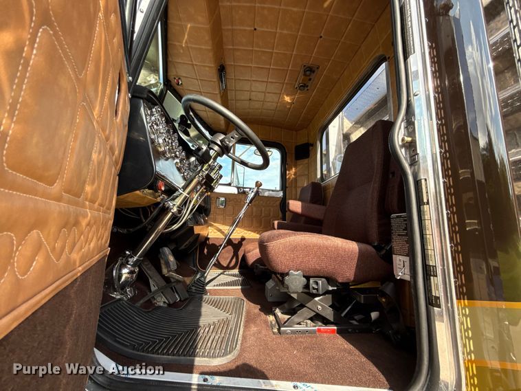 image for item EU2001 1987 Peterbilt 359 semi truck