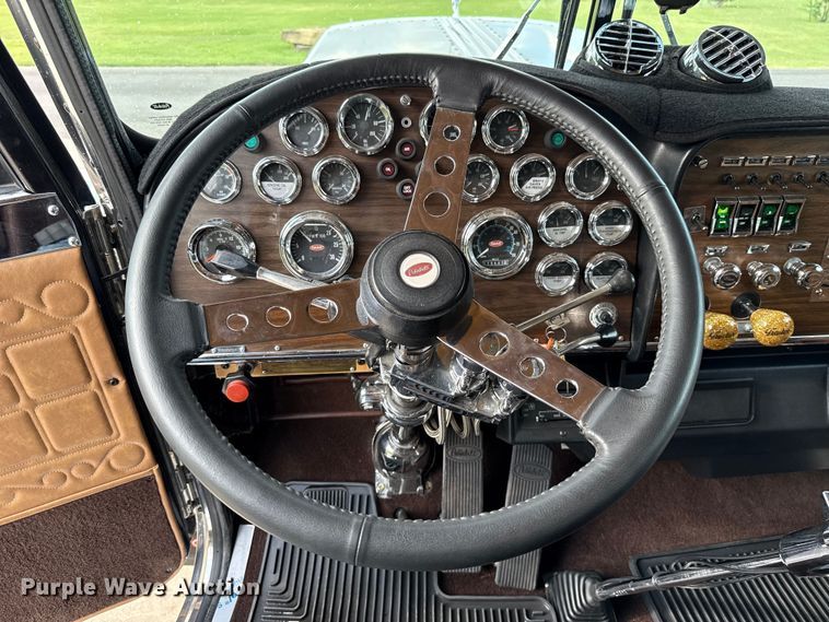 image for item EU2001 1987 Peterbilt 359 semi truck