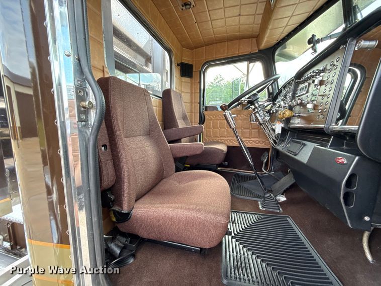 image for item EU2001 1987 Peterbilt 359 semi truck