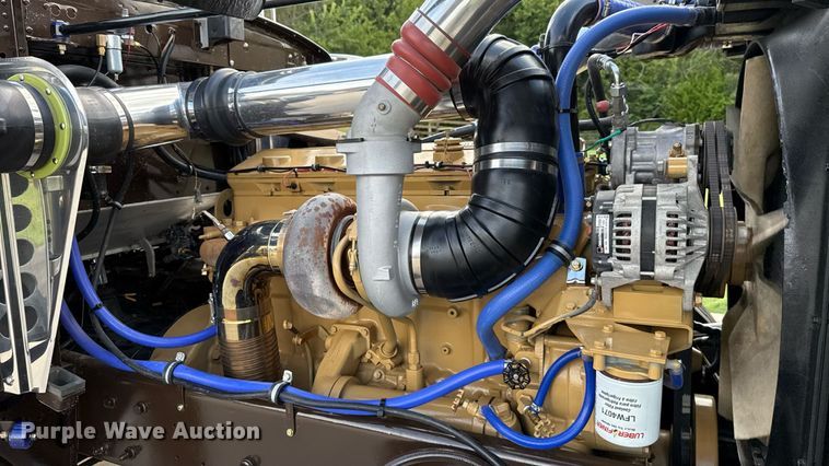 image for item EU2001 1987 Peterbilt 359 semi truck