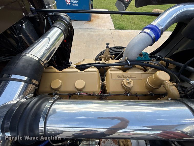 image for item EU2001 1987 Peterbilt 359 semi truck