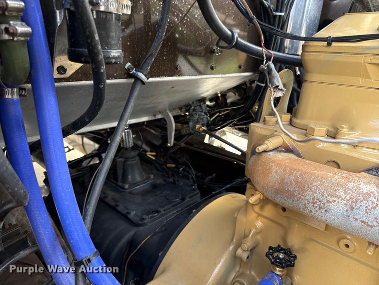 image for item EU2001 1987 Peterbilt 359 semi truck