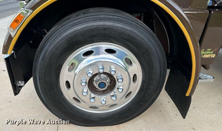 image for item EU2001 1987 Peterbilt 359 semi truck