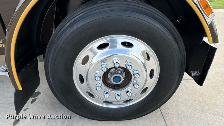 image for item EU2001 1987 Peterbilt 359 semi truck