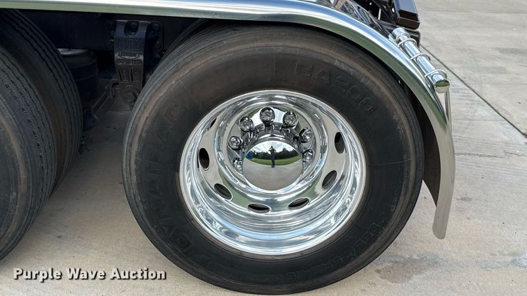 image for item EU2001 1987 Peterbilt 359 semi truck