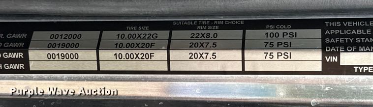 image for item EU2001 1987 Peterbilt 359 semi truck