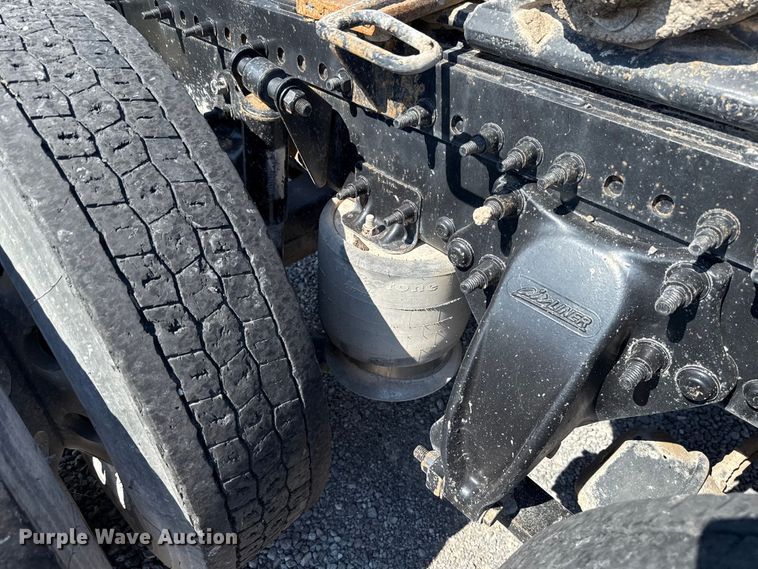 image for item EU2111 2014 Freightliner Columbia CL120 glider kit semi truck