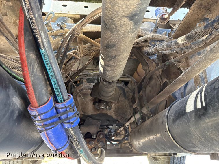 image for item EU2111 2014 Freightliner Columbia CL120 glider kit semi truck