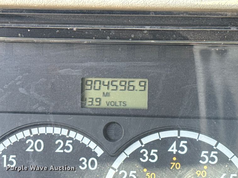 image for item EU2111 2014 Freightliner Columbia CL120 glider kit semi truck