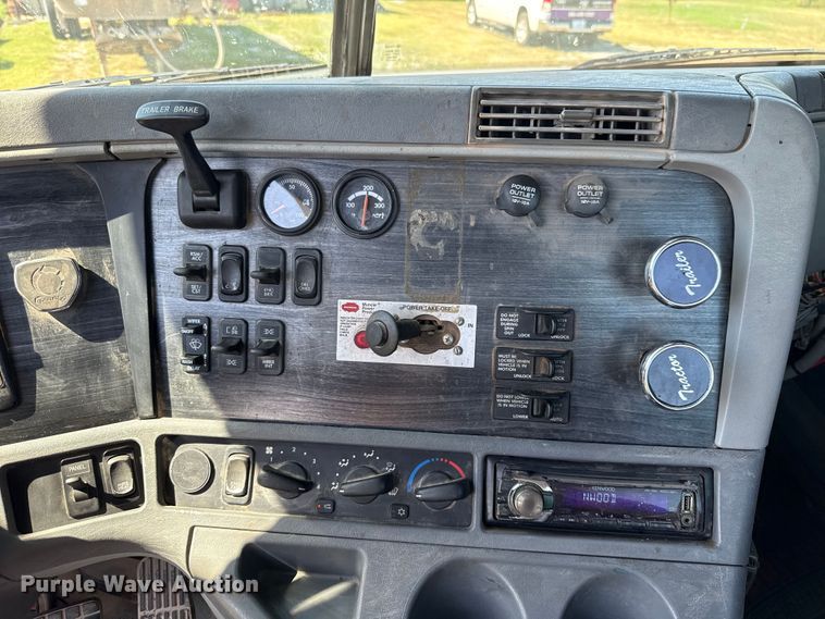 image for item EU2111 2014 Freightliner Columbia CL120 glider kit semi truck