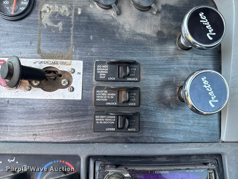 image for item EU2111 2014 Freightliner Columbia CL120 glider kit semi truck