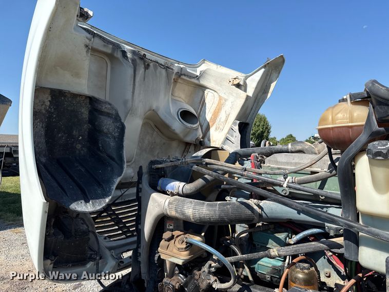 image for item EU2111 2014 Freightliner Columbia CL120 glider kit semi truck