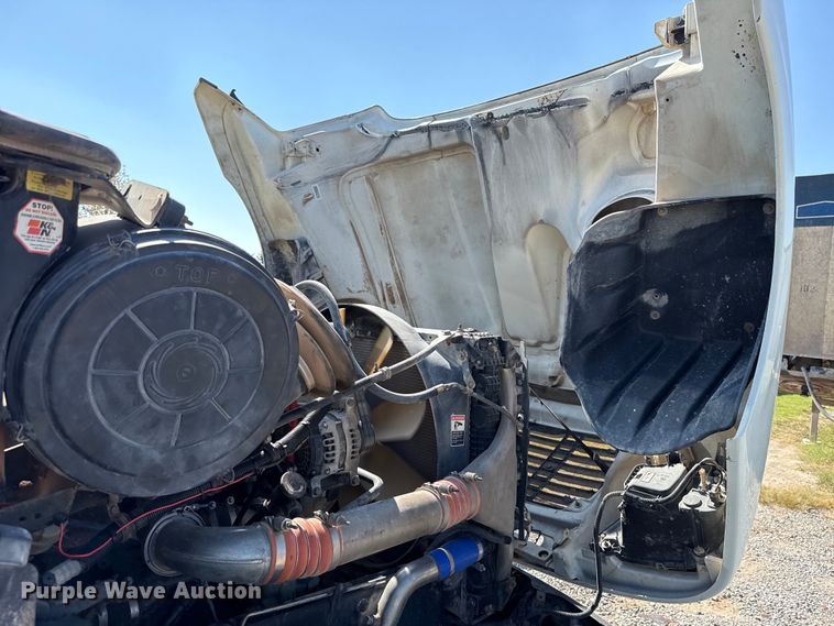 image for item EU2111 2014 Freightliner Columbia CL120 glider kit semi truck