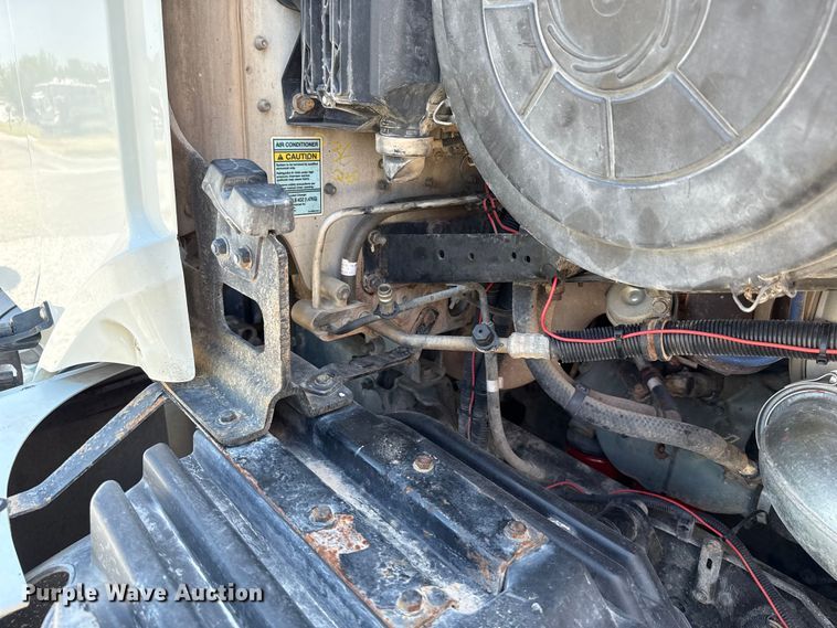 image for item EU2111 2014 Freightliner Columbia CL120 glider kit semi truck