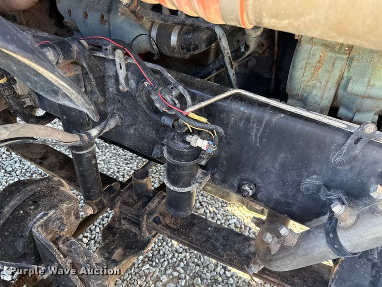 image for item EU2111 2014 Freightliner Columbia CL120 glider kit semi truck