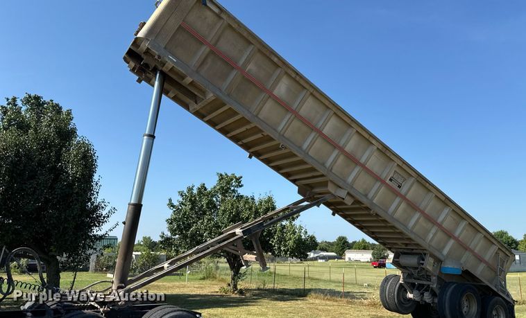 image for item EU2112 1995 Vantage SV-96 end dump trailer