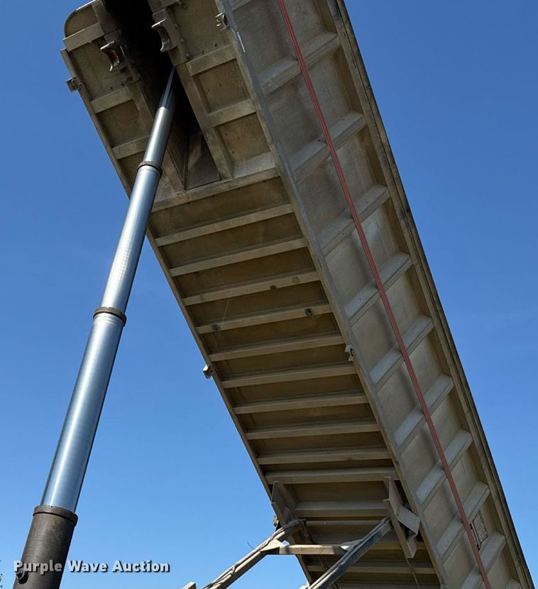 image for item EU2112 1995 Vantage SV-96 end dump trailer